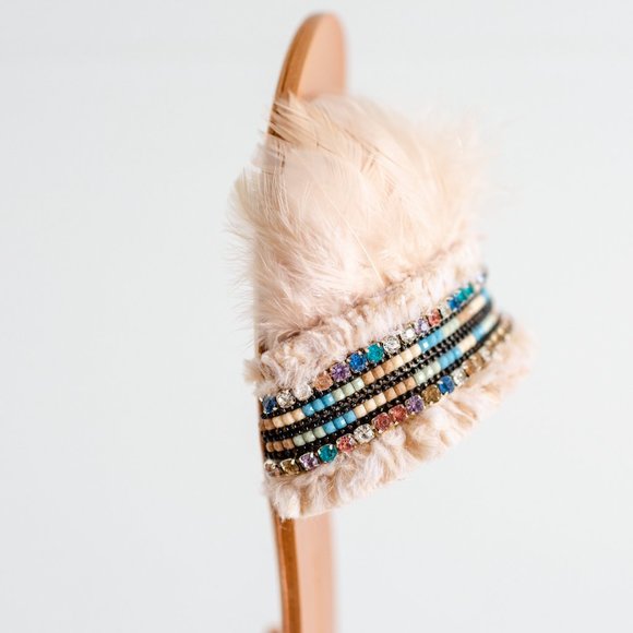 Badgley Mischka Fortune Slide Sandal African 5.5 Nude Cream Feather - Picture 9 of 11